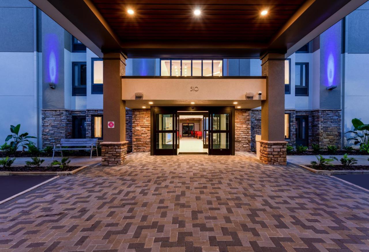 Holiday Inn Express Tampa-Brandon By Ihg Exterior photo