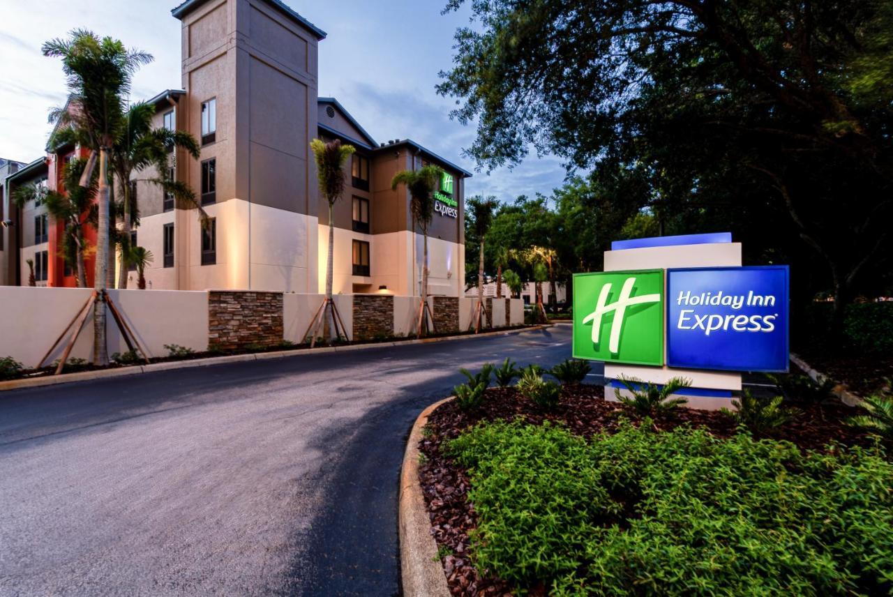 Holiday Inn Express Tampa-Brandon By Ihg Exterior photo
