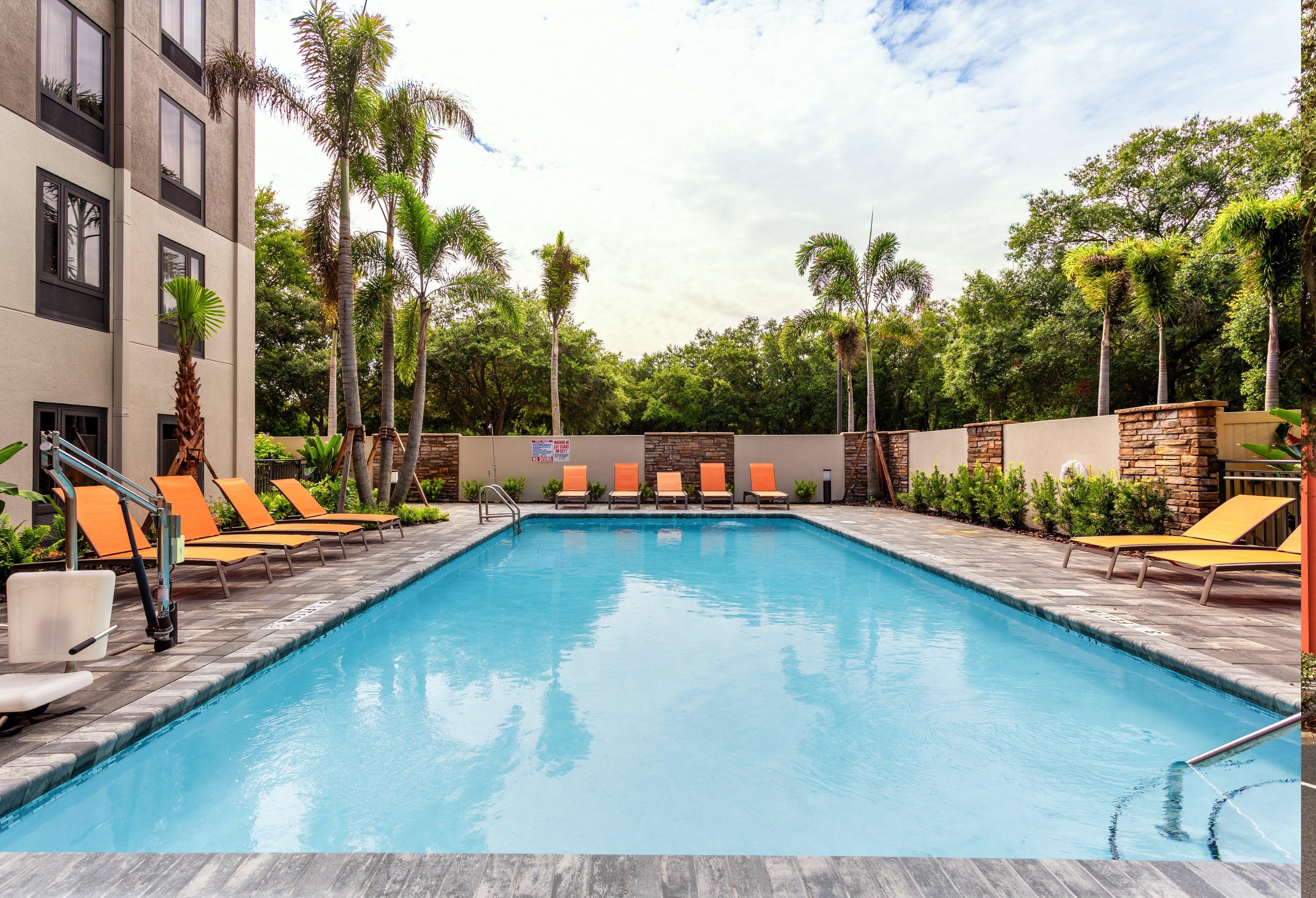 Holiday Inn Express Tampa-Brandon By Ihg Exterior photo