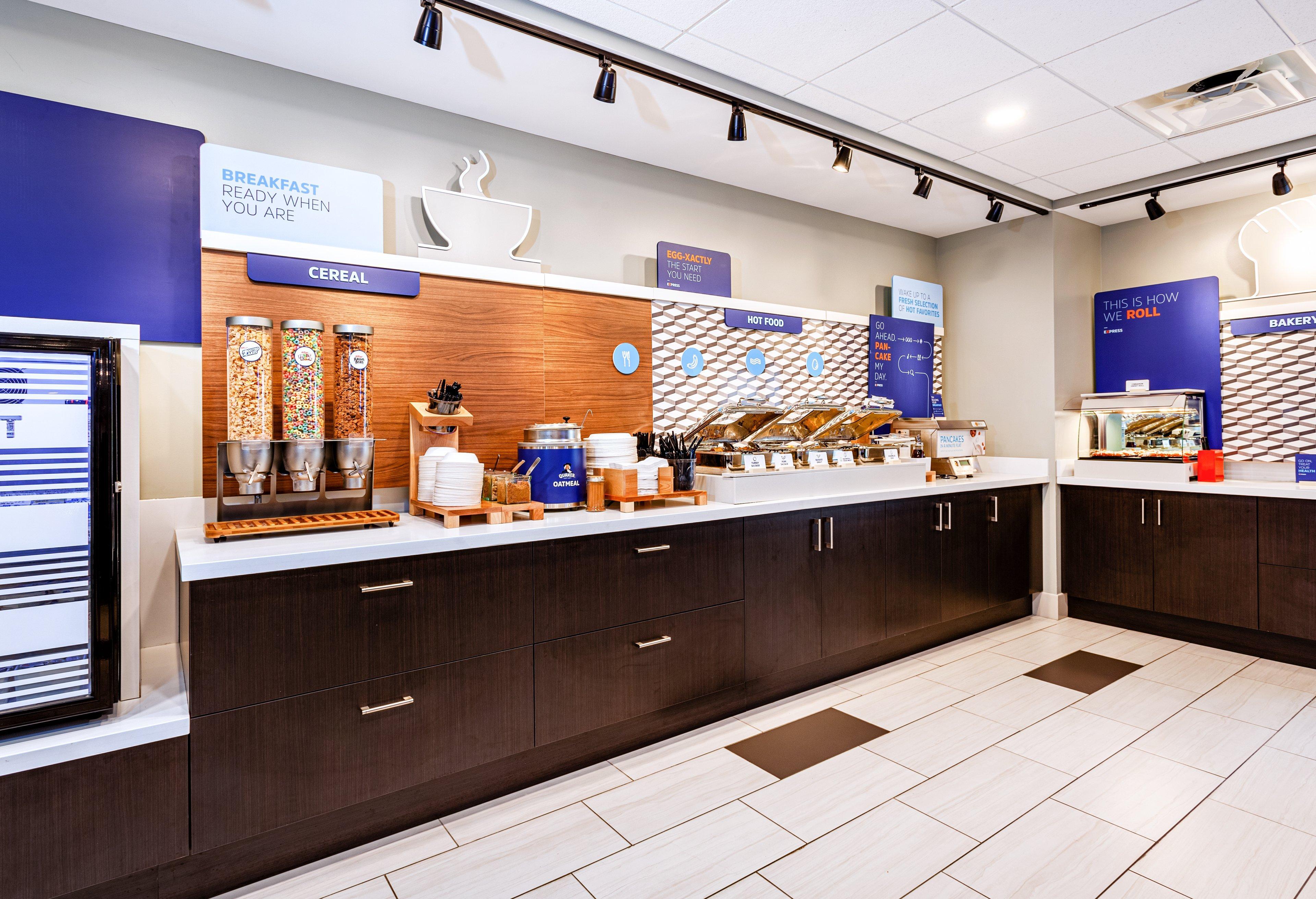 Holiday Inn Express Tampa-Brandon By Ihg Exterior photo