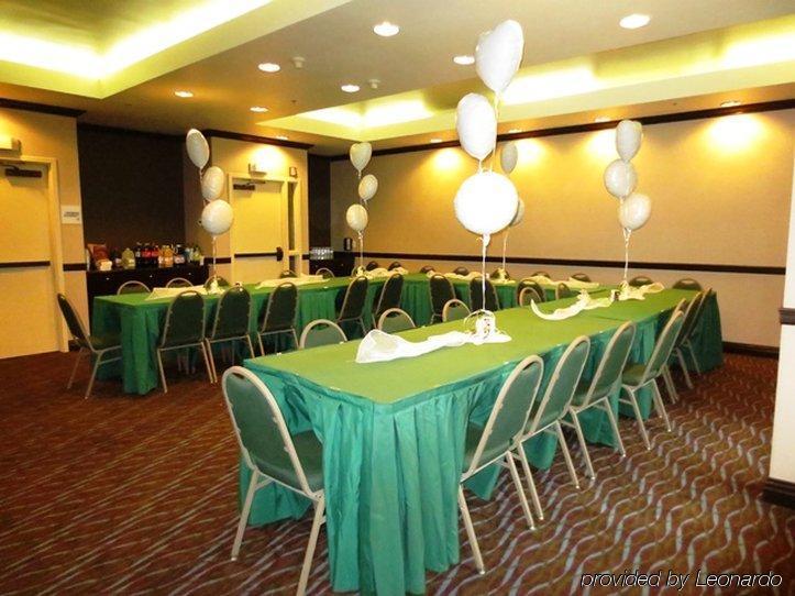 Holiday Inn Express Tampa-Brandon By Ihg Exterior photo